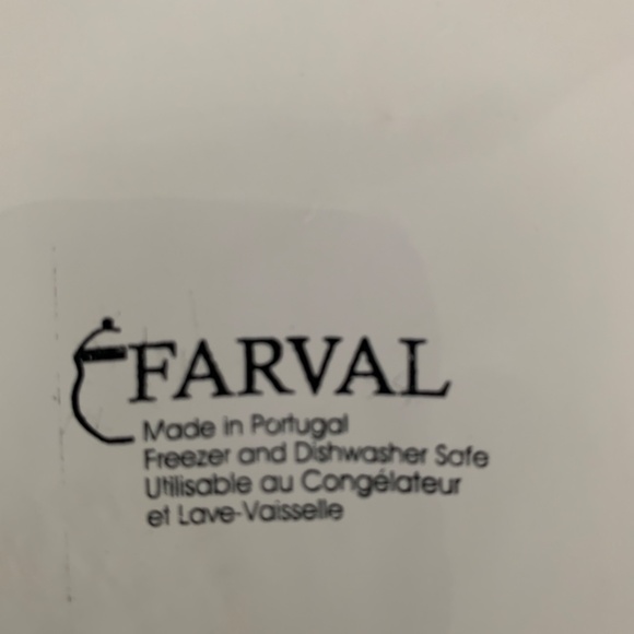 Tall white pitcher & vase - Picture 4 of 6